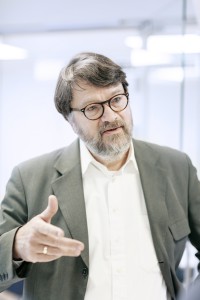 Peter Birch Sørensen, der er formand for regeringens klimaråd, fremlægger  hovedkonklusionerne i rådets rapport ”afgifter der forandrer”